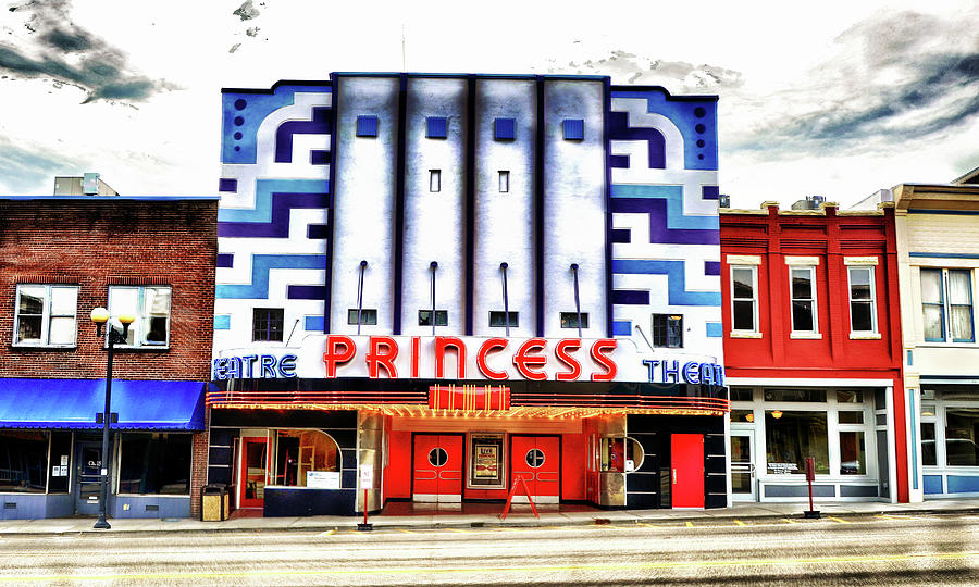 The Princess Theatre Photograph by Paul Mashburn