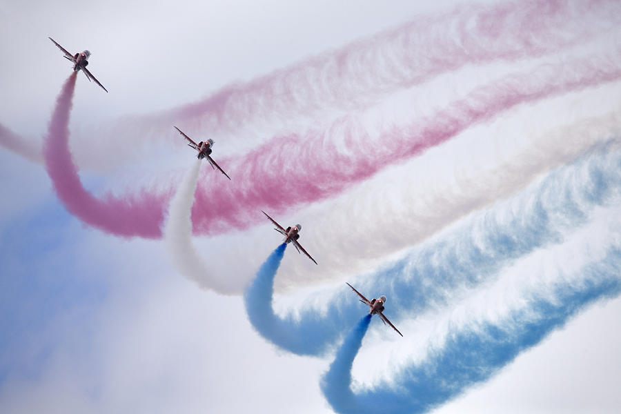 The Red Arrows Photograph by Ian Middleton