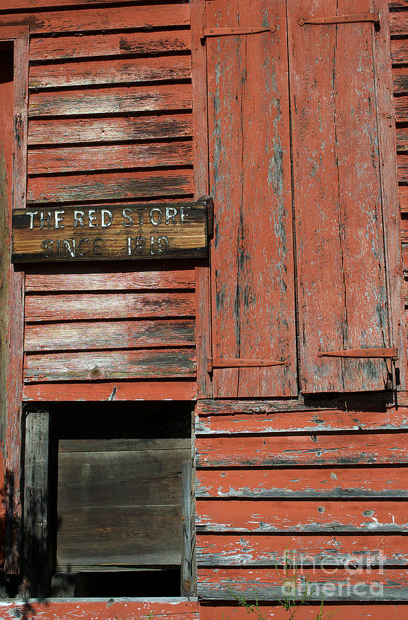 The Red Store Photograph by Skip Willits - Fine Art America