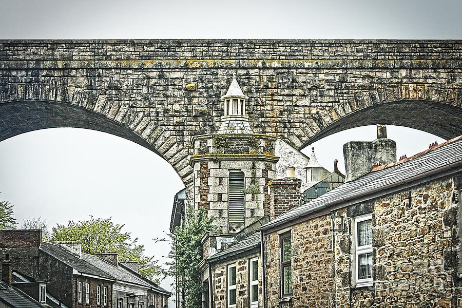 Cottage Photograph - The Rooftops of Redruth by Terri Waters