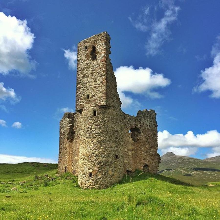 Castle Photograph - The Ruins Of Assynt Castle, Highlands by Katie Farquhar
