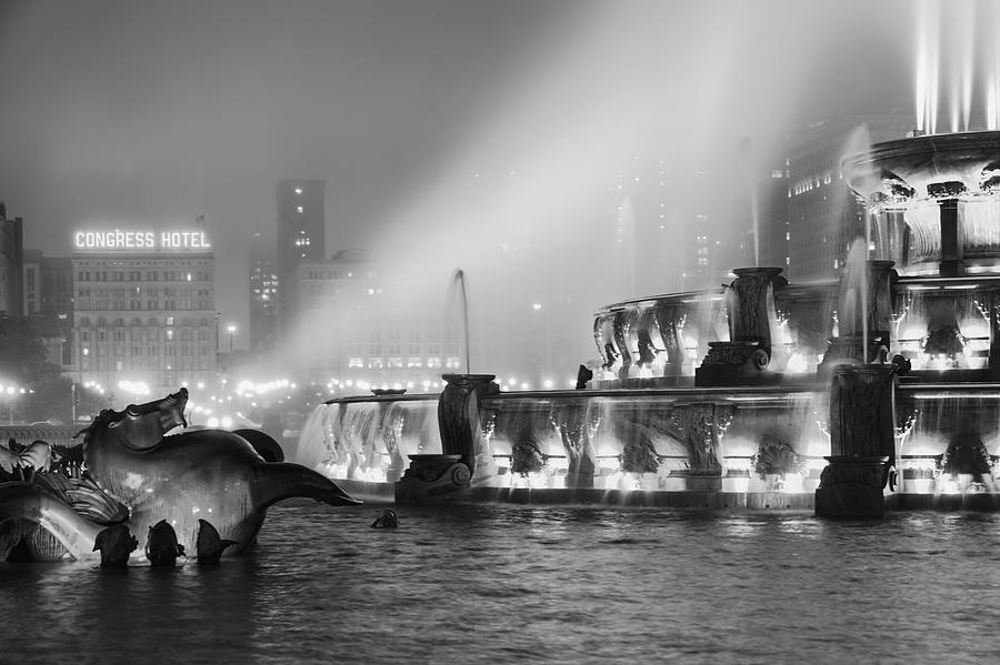 The SeaHorse Speaks - Buckingham Fountain - Chicago Photograph by Scott Campbell