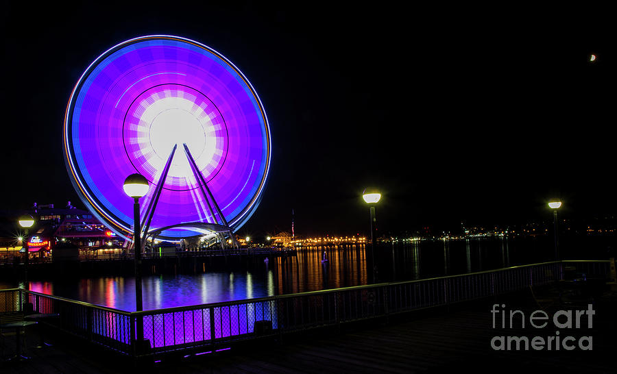 The Seattle Great Wheel Photograph by Deborah Klubertanz