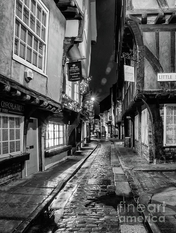 The Shambles in York Photograph by Richard Burdon