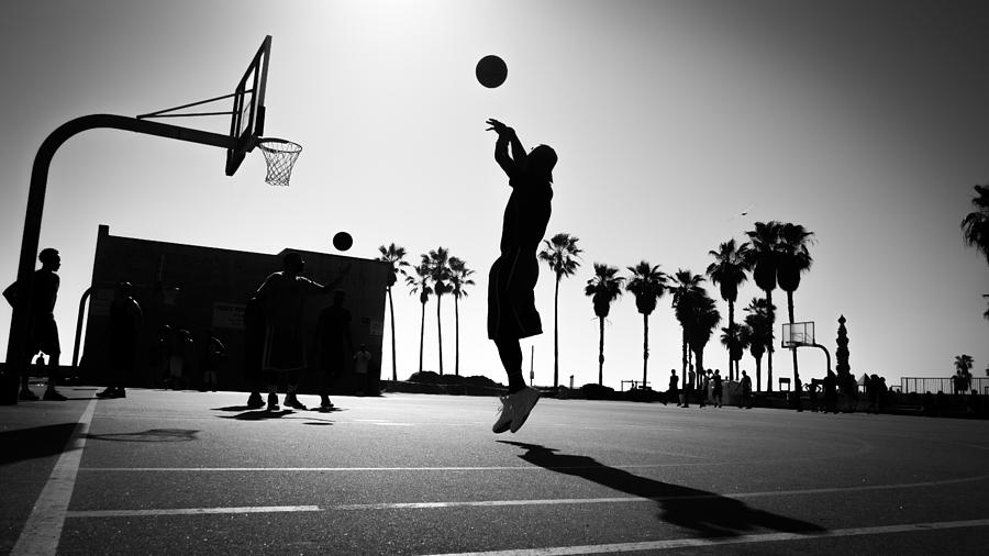 Basketball Photograph - The shot - Los Angeles, United States - Black and white street photography by Giuseppe Milo
