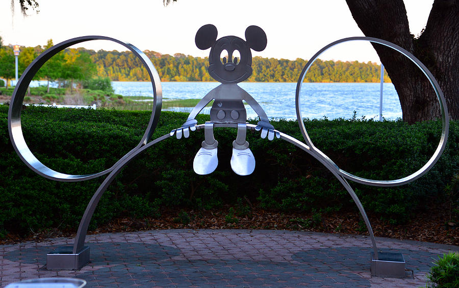Mickey Mouse Photograph - The sitting mouse by David Lee Thompson