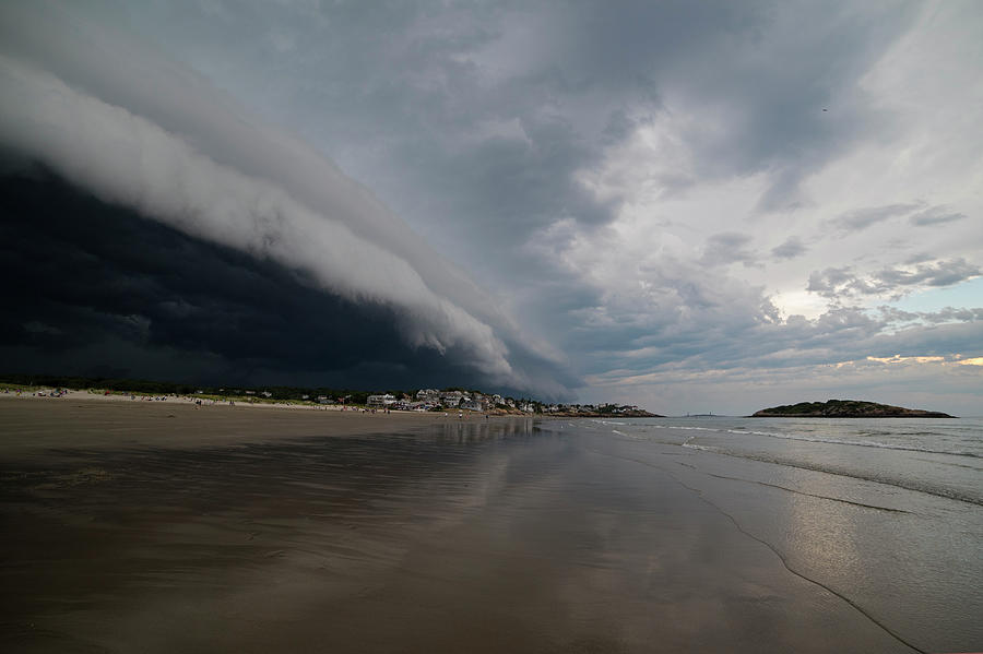 The Storm Rolling in to Good Harbor Beach Gloucester MA Photograph by Toby McGuire