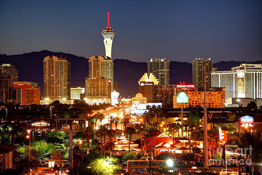 Las Vegas City Skyline at Night by ArtFromAnAi on DeviantArt