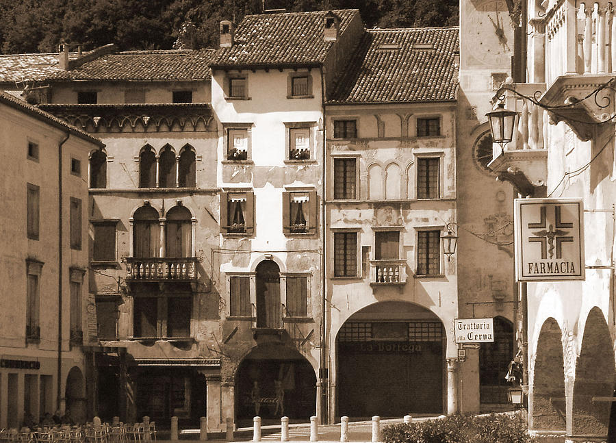The Streets Of Vittorio Veneto Photograph