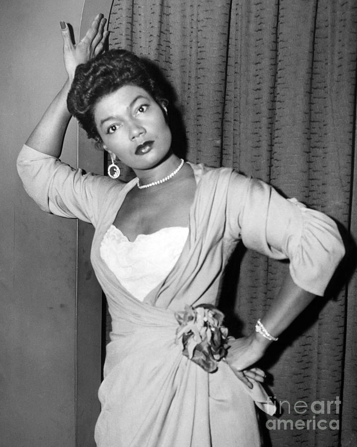 The Stunning Pearl Bailey Poses In 1955 Photograph By Anthony Calvacca