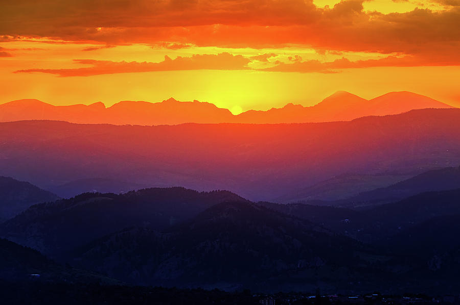 Womens The Mountains Are Calling Cool Sunset Vintage Rockies