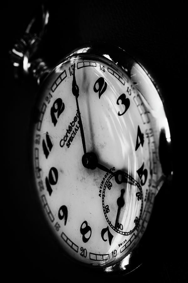 Clock Photograph - The Time by Edgar Laureano