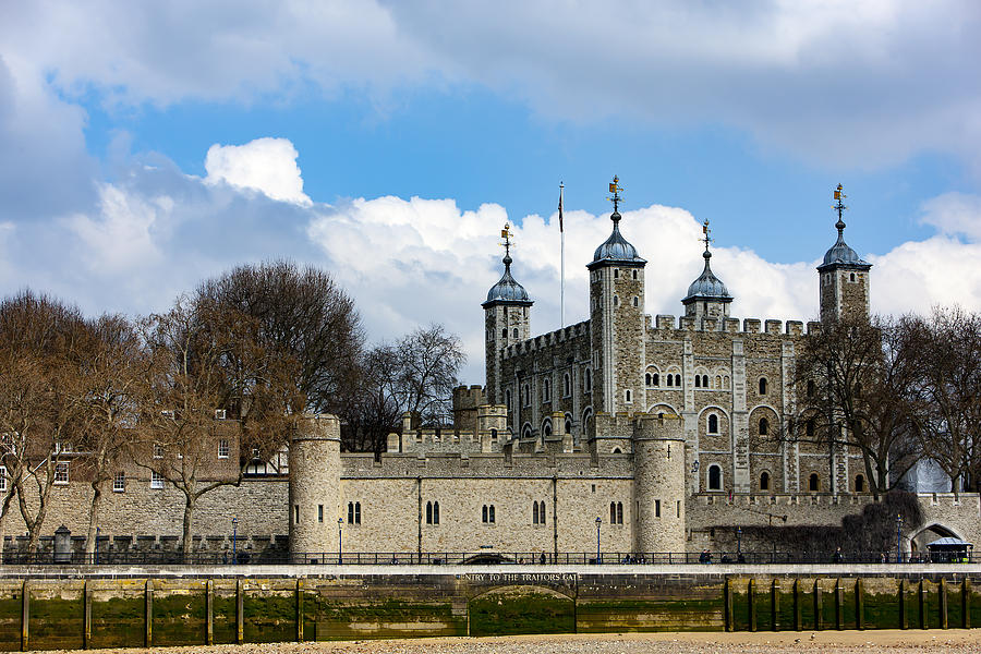 The Tower Of London Photograph by Andy Myatt