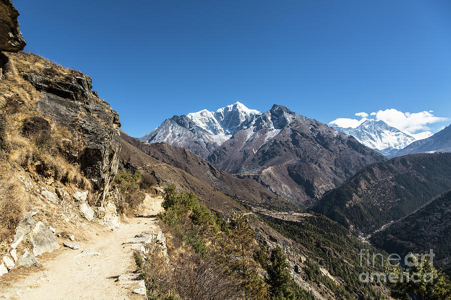 The trail to Everest Photograph by Didier Marti