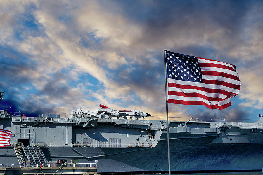 THE USS Yorktown Photograph by TJ Baccari - Fine Art America