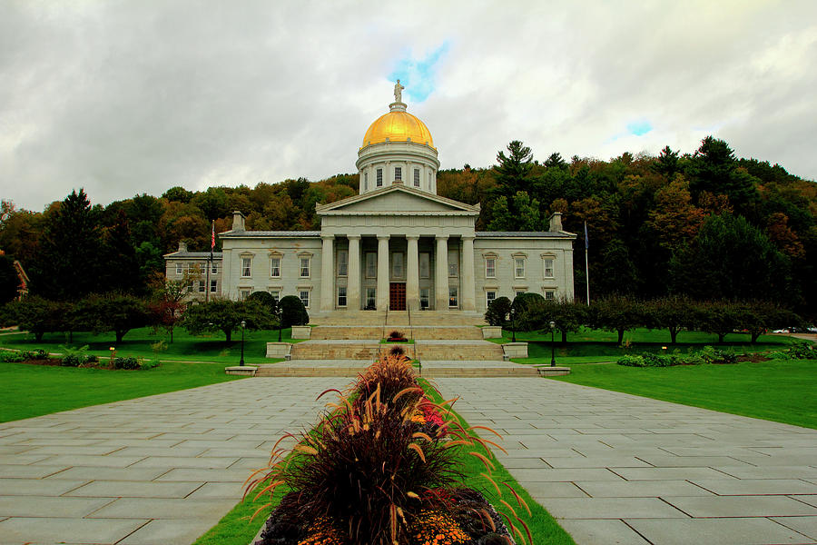 The Vermont State Capital Building Photograph by Gary Corbett