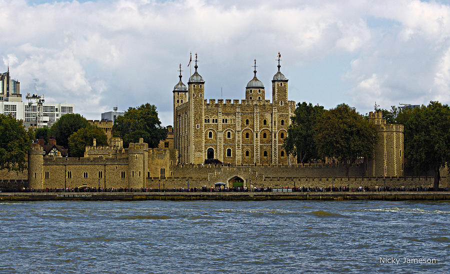 Tower Of London Photograph - The White Tower by Nicky Jameson