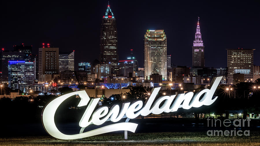 Cleveland Photograph - This Is Cleveland Upper Edgewater by Frank Cramer