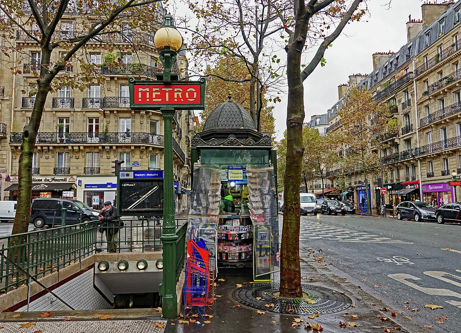 This Way To The Metro In Paris, France Photograph by Rick Rosenshein