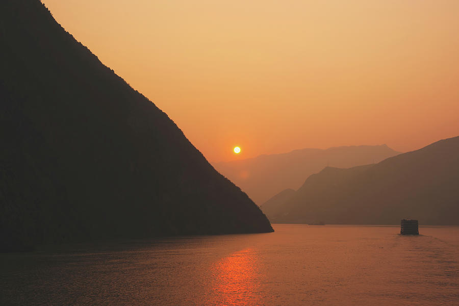 Three Gorges Sunrise Photograph by Ray Devlin