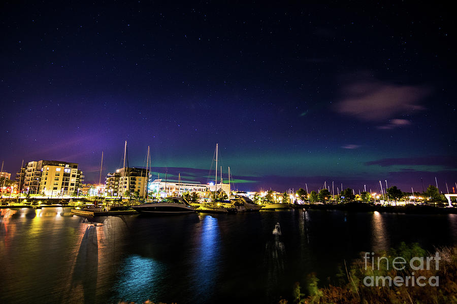 Thunder Bay Aurora Cityscape Photograph by James Brown - Pixels