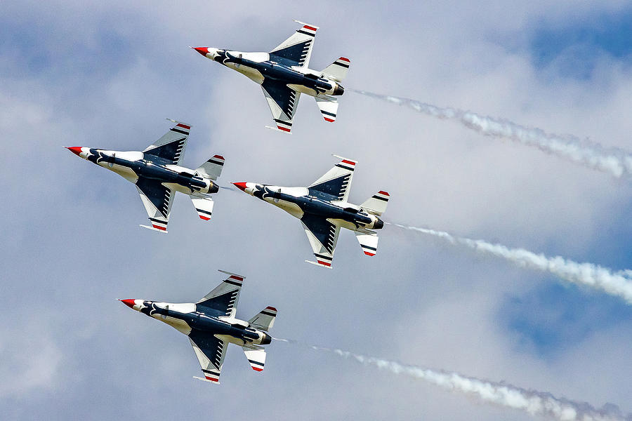 Thunderbirds In Formation Photograph by Bill Gallagher