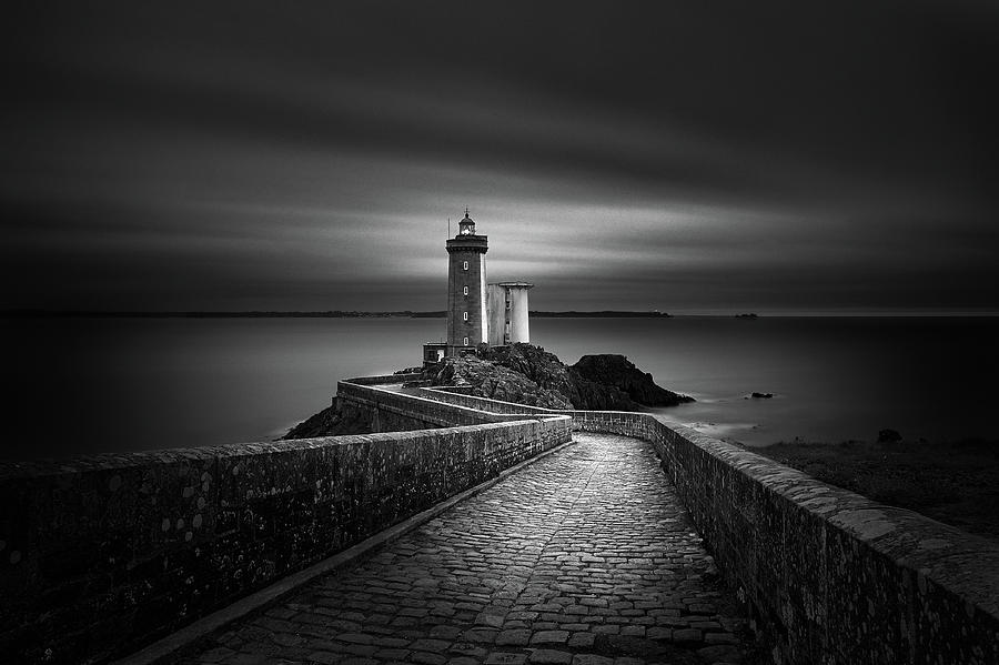 Black And White Photograph - Time passing by Denis Lomme