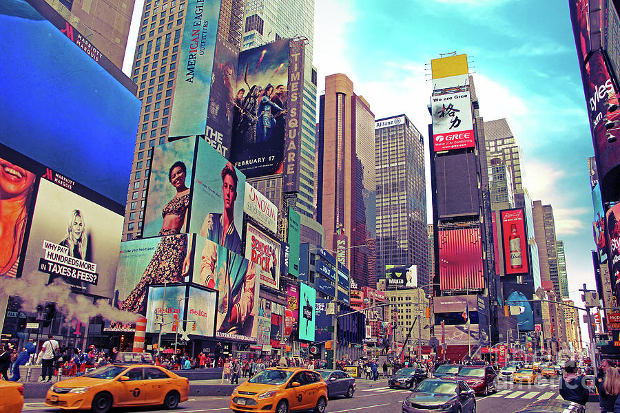 Times Square New York City by Nishanth Gopinathan Times Square New York City by Nishanth Gopinathan