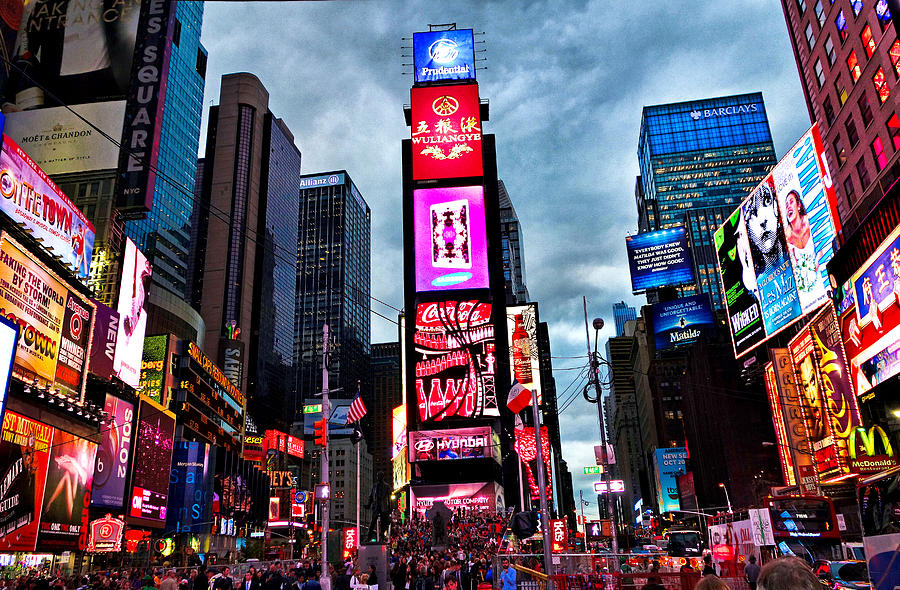 Times Square North H Photograph by Robert Meyers-Lussier