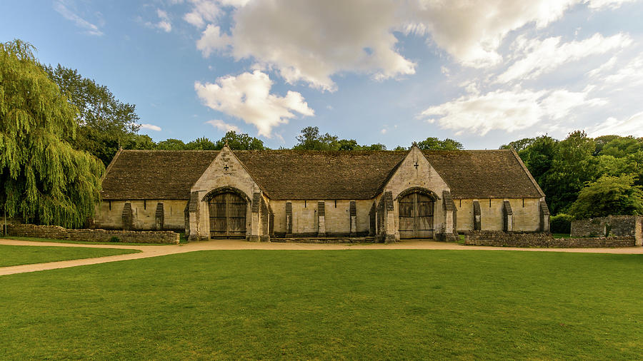 Tithe Barn B In Bradford-on-Avon Photograph By Jacek Wojnarowski - Fine ...