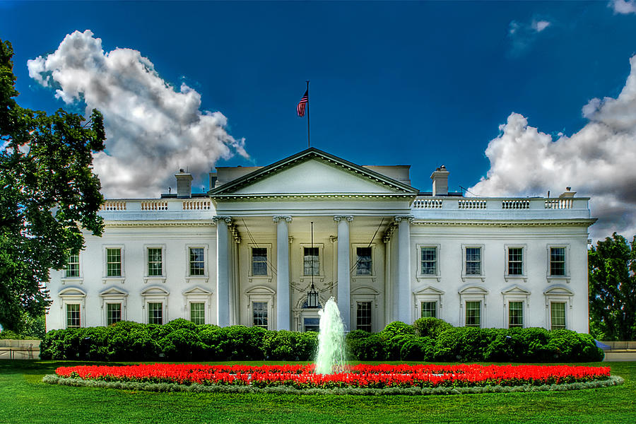 Tlhe White House Photograph by Don Lovett