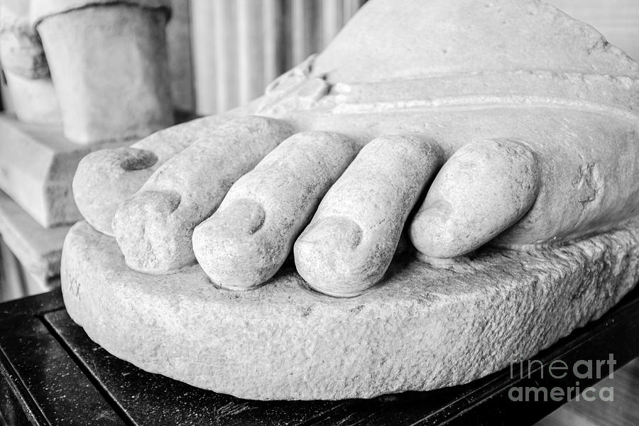 Toes Rome Italy Photograph by Edward Fielding