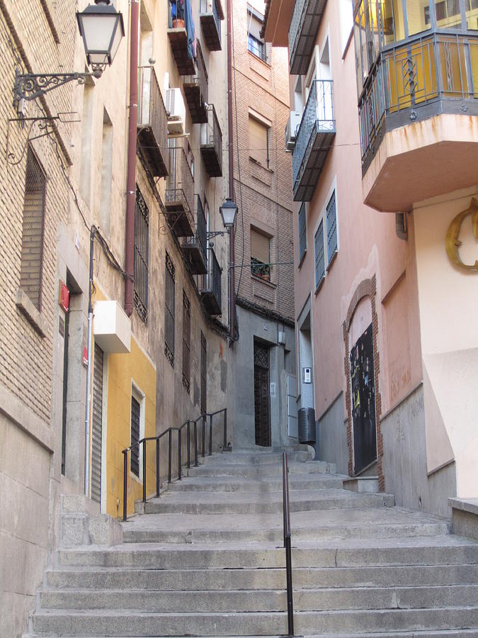Toledo Alley Steps Photograph by John Shiron
