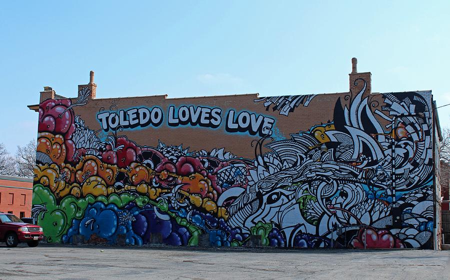 Toledo Loves Love Photograph by Michiale Schneider