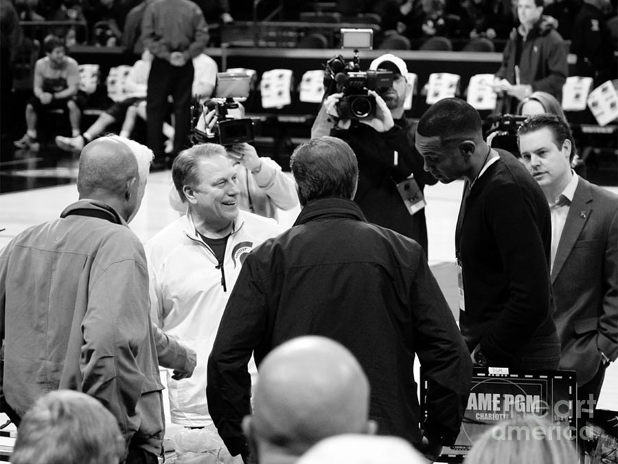 Grant Hill Photograph - Tom to the Izzo by Robert Yaeger