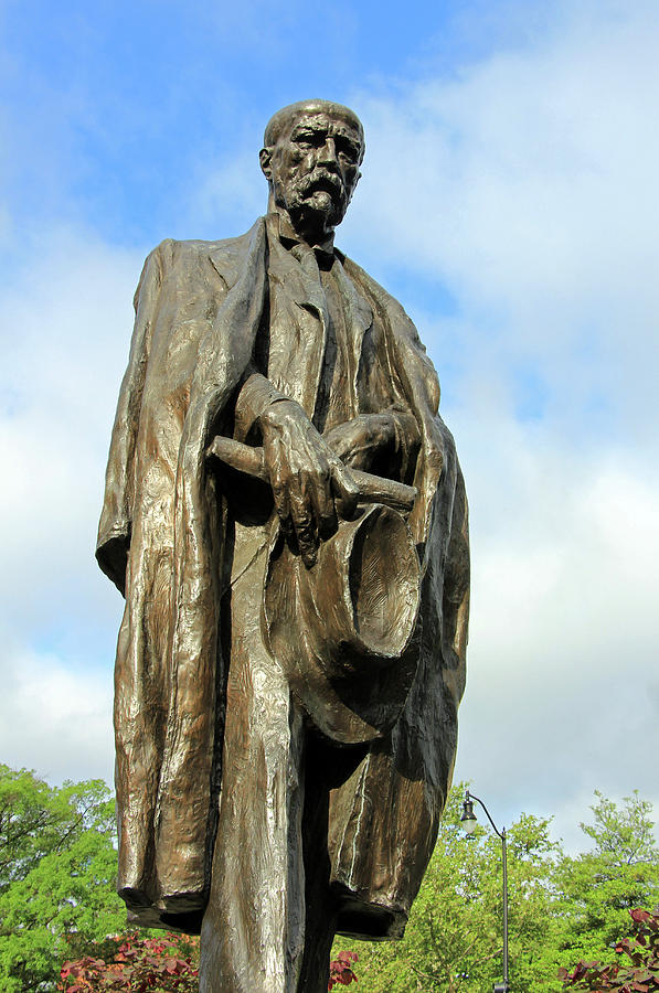 Tomas Garrigue Masaryk Statue Photograph by Cora Wandel - Fine Art America