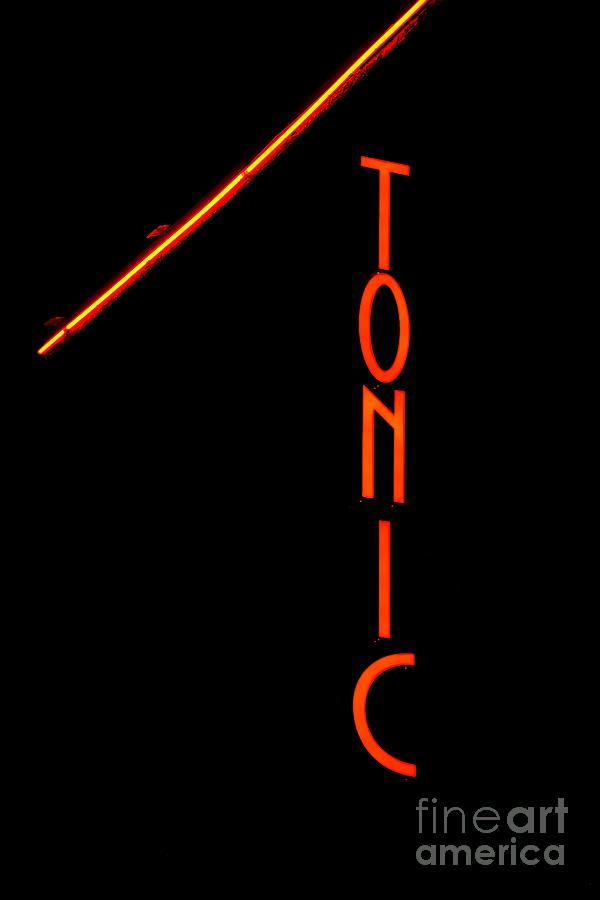 Tonic 7461 Photograph by Ken DePue