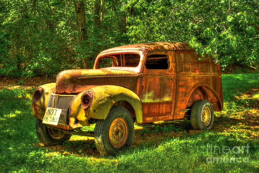 Too Rusty Van Photograph by Reid Callaway