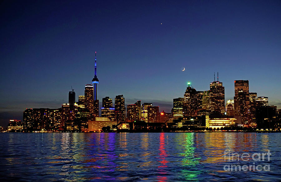 Toronto Evening Sky With Crescent New Moon and Venus Photograph by Charline Xia