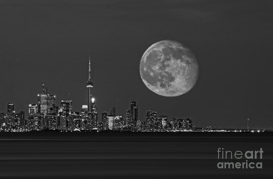 Toronto Skyline With Supermoon Photograph by Charline Xia