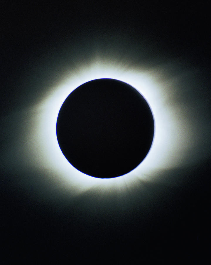 Total Solar Eclipse - Aruba 1998 Photograph by Lon Dittrick