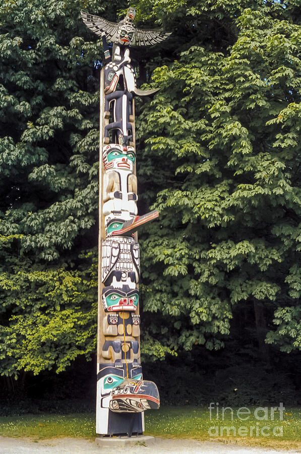 Totem Pole an Stanley Park Photograph by Bob Phillips