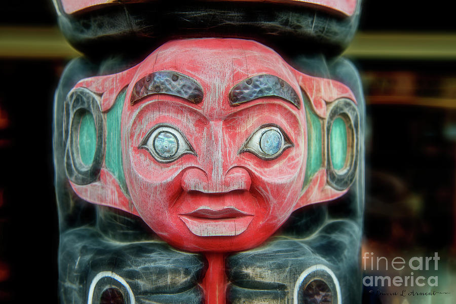 Totem Pole Face Photograph by David Arment