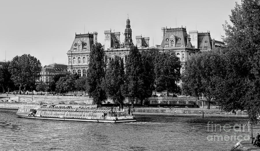 Tourist Cruise Seine River Paris Black White  Photograph by Chuck Kuhn