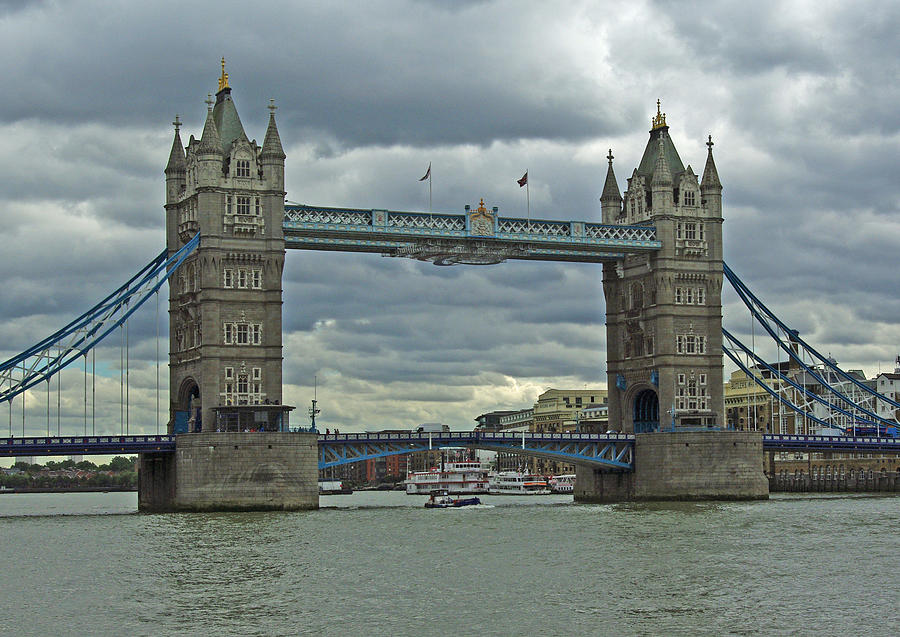 Tower Bridge in London Photograph by Peter Spence-knight - Fine Art America