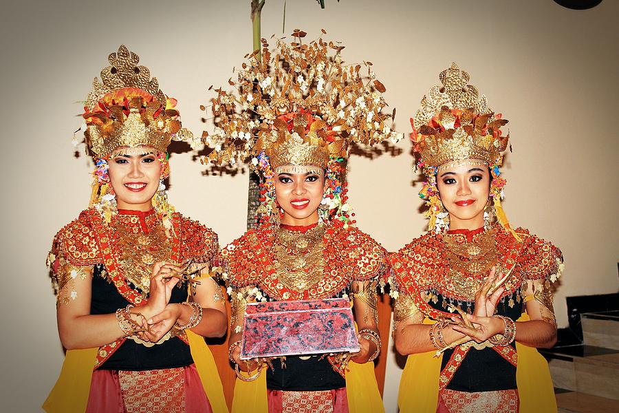 Traditional Photograph - Traditional Dancer by Eka Nur cahyadi