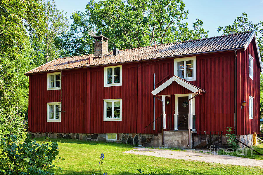 Traditional red timber cottage Photograph by Sophie McAulay - Fine Art ...