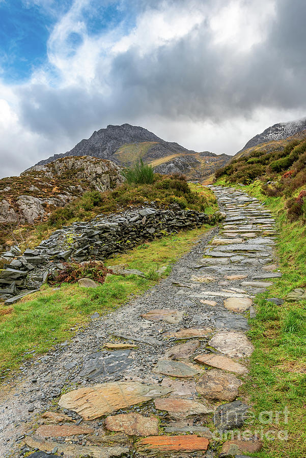 Snowdonia National Park Photograph - Trail To Tryfan Mountain Snowdonia by Adrian Evans