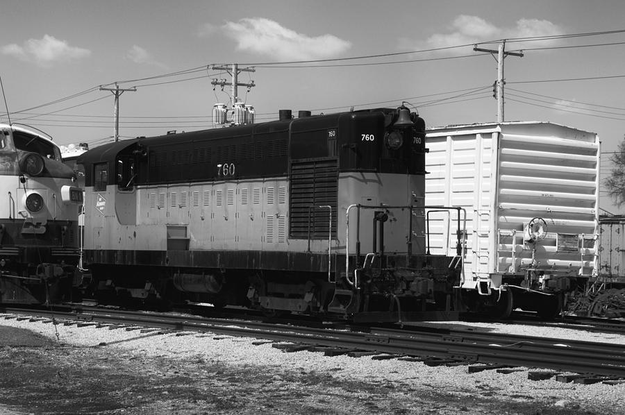 Train Mixed Media - Trains The Milwaukee Road 760 Diesel Locomotive BW by Thomas Woolworth