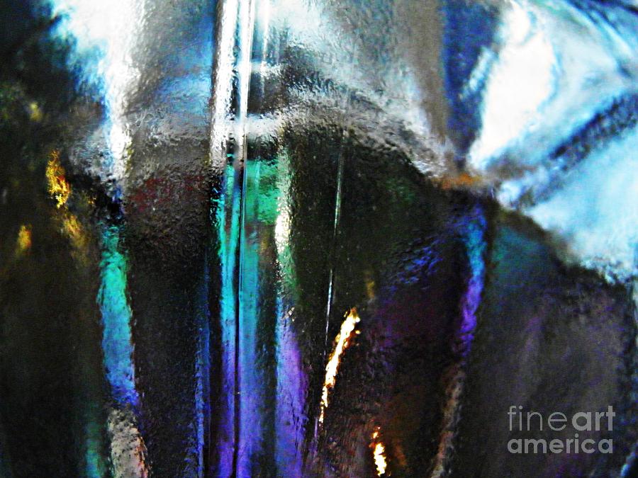 Abstract Photograph - Transparency 4 by Sarah Loft
